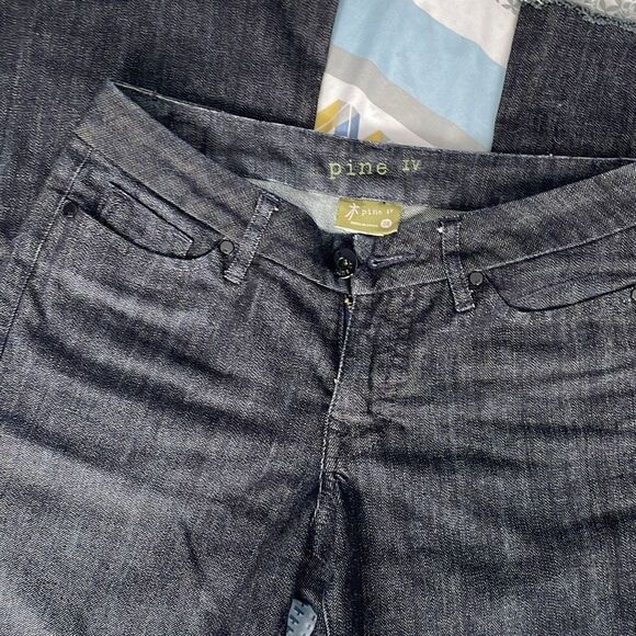 Pine IV Dark Wash Denim Jeans Ragged Bottoms size 26 - Picture 1 of 7